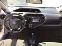 Toyota Prius 2019 5p C Hibrido L4/1.5/Aut 2019 Toyota Prius Venta Interiores 4