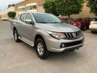 Mitsubishi L200 2019 4p Doble Cabina L4/2.5/T Diesel Man 4X4 2019 Mitsubishi L200 Venta Exteriores 3