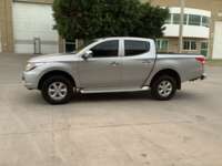 Mitsubishi L200 2019 4p Doble Cabina L4/2.5/T Diesel Man 4X4 2019 Mitsubishi L200 Venta Exteriores 8