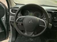 Mitsubishi L200 2019 4p Doble Cabina L4/2.5/T Diesel Man 4X4 2019 Mitsubishi L200 Venta Interiores 2