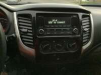 Mitsubishi L200 2019 4p Doble Cabina L4/2.5/T Diesel Man 4X4 2019 Mitsubishi L200 Venta Interiores 6