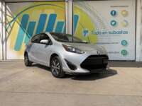 Toyota Prius 2019 5p C Hibrido L4/1.5/Aut 2019 Toyota Prius Venta Exteriores 3