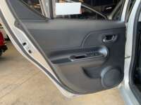 Toyota Prius 2019 5p C Hibrido L4/1.5/Aut 2019 Toyota Prius Venta Interiores 18