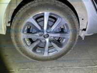 Toyota Prius 2019 5p C Hibrido L4/1.5/Aut 2019 Toyota Prius Ingreso Llantas 3