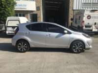 Toyota Prius 2019 5p C Hibrido L4/1.5/Aut 2019 Toyota Prius Venta Exteriores 4