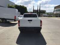 Nissan NP300 Doble Cabina 2020 4p SE L4/2.5 Man A/A Paq. Seg 2020 Nissan NP300 Doble Cabina Venta Cajuela 1