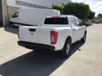 Nissan NP300 Doble Cabina 2020 4p SE L4/2.5 Man A/A Paq. Seg 2020 Nissan NP300 Doble Cabina Venta Exteriores 5