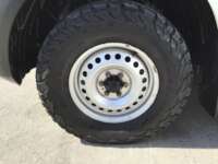 Nissan NP300 Doble Cabina 2020 4p SE L4/2.5 Man A/A Paq. Seg 2020 Nissan NP300 Doble Cabina Venta Llantas 10