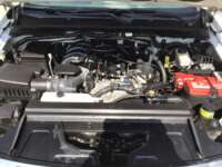 Nissan NP300 Doble Cabina 2020 4p SE L4/2.5 Man A/A Paq. Seg 2020 Nissan NP300 Doble Cabina Venta Motor 2