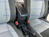 Toyota Prius 2019 5p C Hibrido L4/1.5/Aut 2019 Toyota Prius Ingreso Interiores 11