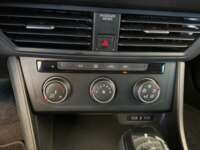 Volkswagen Jetta 2022 4p Trendline L4/1.4/T Tiptronic 2022 Volkswagen Jetta Venta Interiores 10