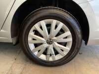 Volkswagen Jetta 2022 4p Trendline L4/1.4/T Tiptronic 2022 Volkswagen Jetta Venta Llantas 4