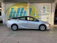 Toyota Prius 2017 5p Base Híbrido L4/1.8 Aut  2017 Toyota Prius Venta Exteriores 4