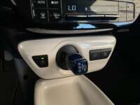 Toyota Prius 2017 5p Base Híbrido L4/1.8 Aut  2017 Toyota Prius Venta Interiores 12