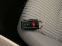 Toyota Prius 2017 5p Base Híbrido L4/1.8 Aut  2017 Toyota Prius Venta Interiores 13