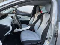 Toyota Prius 2017 5p Base Híbrido L4/1.8 Aut  2017 Toyota Prius Venta Interiores 21