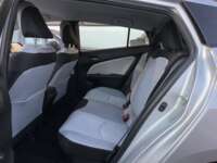 Toyota Prius 2017 5p Base Híbrido L4/1.8 Aut  2017 Toyota Prius Venta Interiores 23