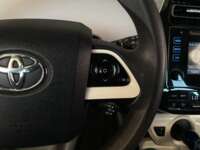 Toyota Prius 2017 5p Base Híbrido L4/1.8 Aut  2017 Toyota Prius Venta Interiores 7