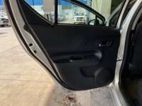 Toyota Prius 2019 5p C Hibrido L4/1.5/Aut 2019 Toyota Prius Venta Interiores 22