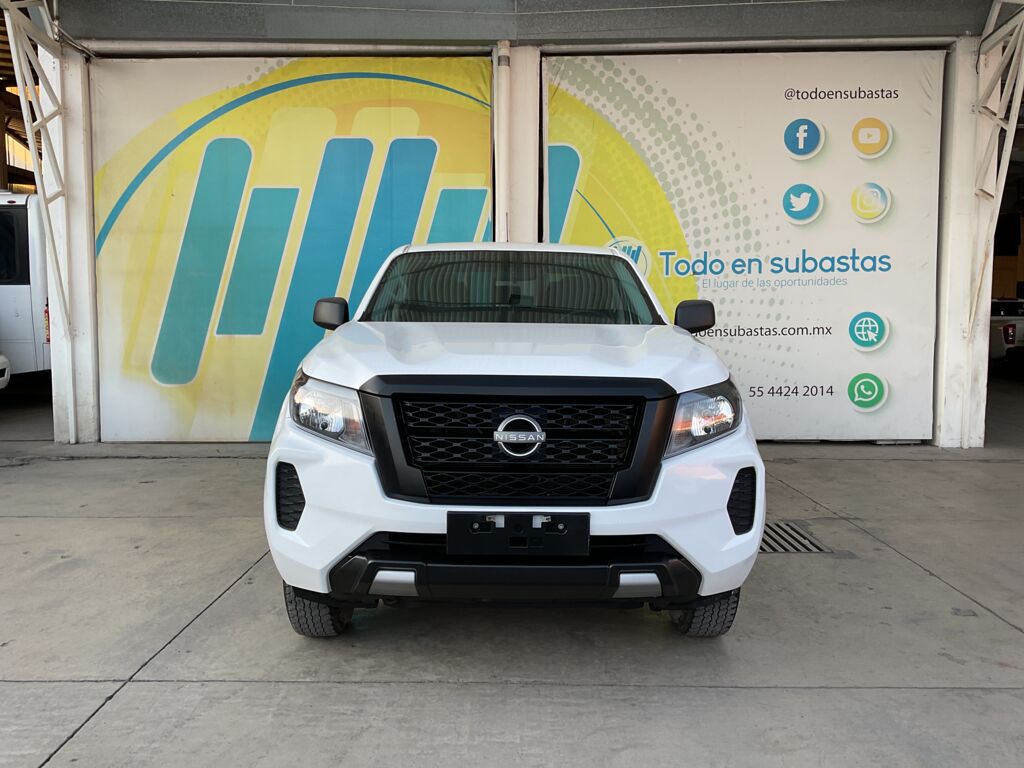 Nissan NP300 Frontier 2023 4p SE L4/2.5 Man 2023 Nissan NP300 Frontier Venta Exteriores 2