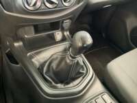 Nissan NP300 Frontier 2023 4p SE L4/2.5 Man 2023 Nissan NP300 Frontier Venta Interiores 11