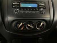 Nissan NP300 Frontier 2023 4p SE L4/2.5 Man 2023 Nissan NP300 Frontier Venta Interiores 10