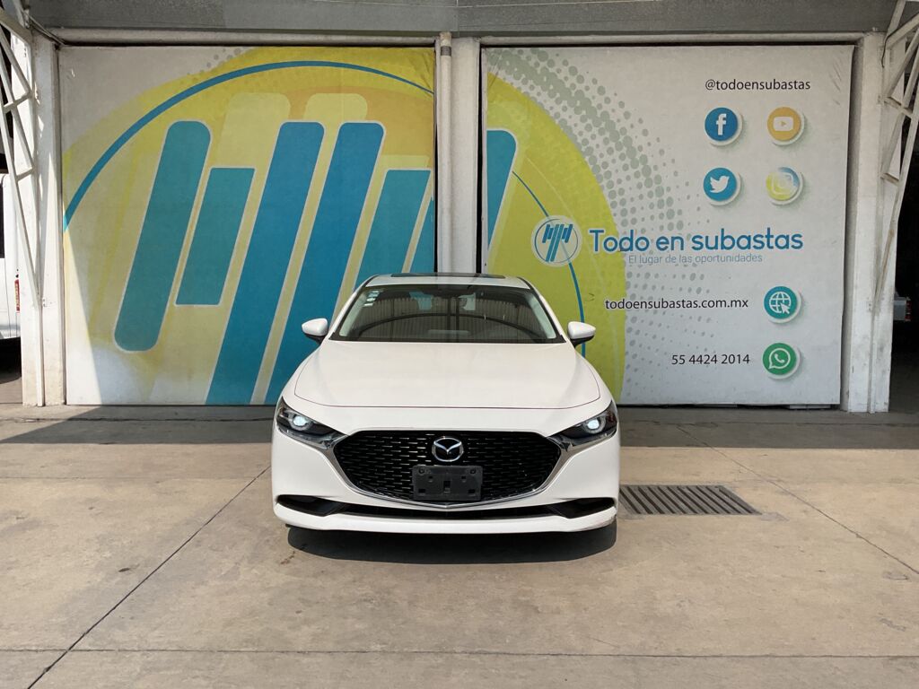 Mazda 3 2021 4p Sedán i Sport L4/2.5 Skyactive-Drive 2021 Mazda 3 Venta Exteriores 2
