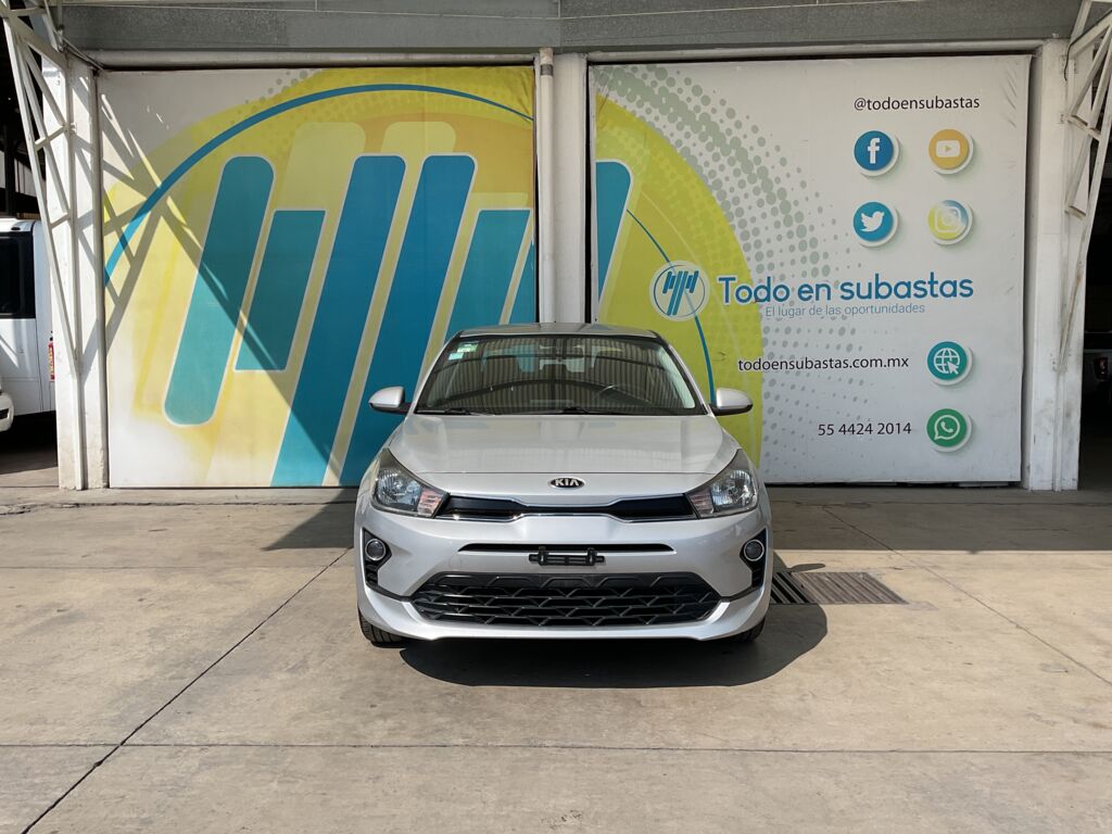 Kia Rio 2021 4p Sedán LX L4/1.6 Man    2021 Kia Rio Venta Exteriores 2