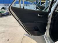 Kia Rio 2021 4p Sedán LX L4/1.6 Man    2021 Kia Rio Venta Interiores 20