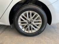 Kia Rio 2021 4p Sedán LX L4/1.6 Man    2021 Kia Rio Venta Llantas 4