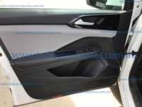 Volkswagen Taos 2024 5p Comfortline L4/1.4/T Tiptronic 2024 Volkswagen Taos Ingreso Interiores 17