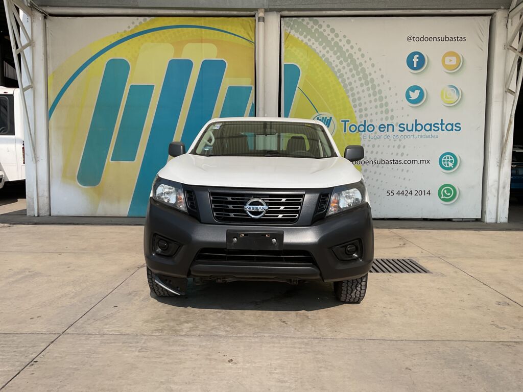 Nissan NP300 Doble Cabina 2020 4p S L4/2.5 Man A/C 2020 Nissan NP300 Doble Cabina Venta Exteriores 2