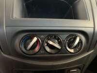 Nissan NP300 Pick Up 2020 2p L4/2.4 Man A/C 2020 Nissan NP300 Pick Up Venta Interiores 8