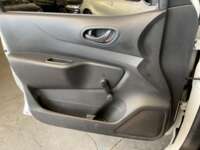 Nissan NP300 Pick Up 2020 2p L4/2.5 Man 2020 Nissan NP300 Pick Up Venta Interiores 14