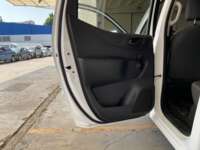 Nissan NP300 Pick Up 2020 2p L4/2.5 Man 2020 Nissan NP300 Pick Up Venta Interiores 16