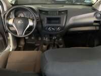 Nissan NP300 Pick Up 2020 2p L4/2.5 Man 2020 Nissan NP300 Pick Up Venta Interiores 4