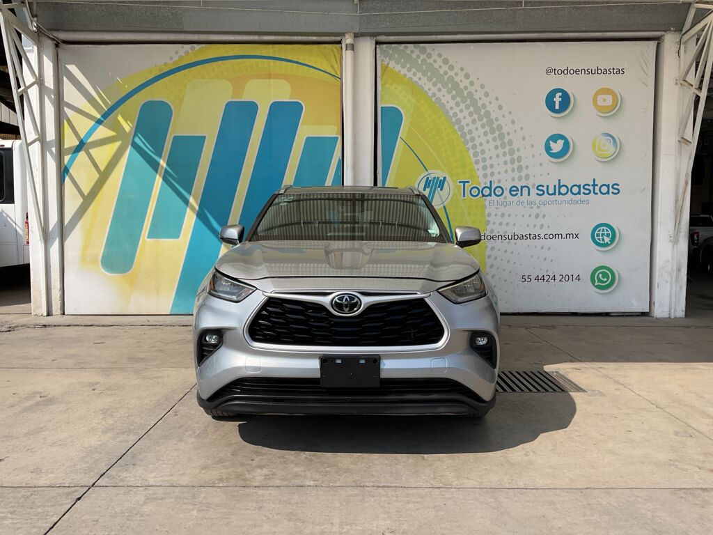 Toyota Highlander 2022 5p XLE V6/3.5 Aut 2022 Toyota Highlander Venta Exteriores 2