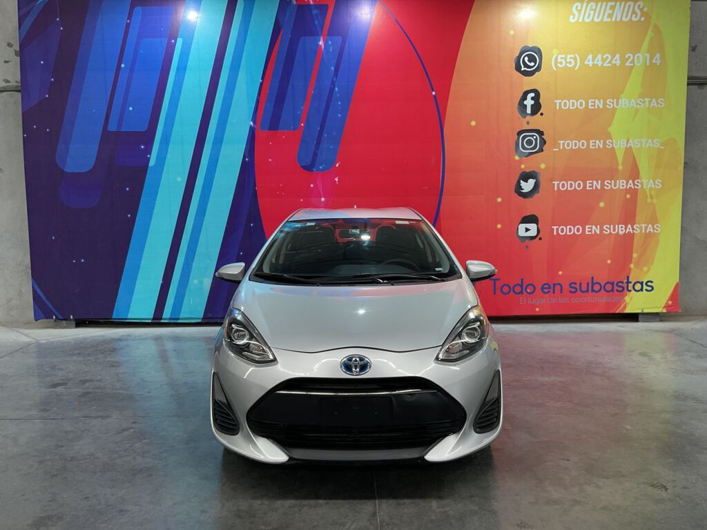 Toyota Prius 2019 5p C Hibrido L4/1.5/Aut 2019 Toyota Prius Venta Exteriores 2