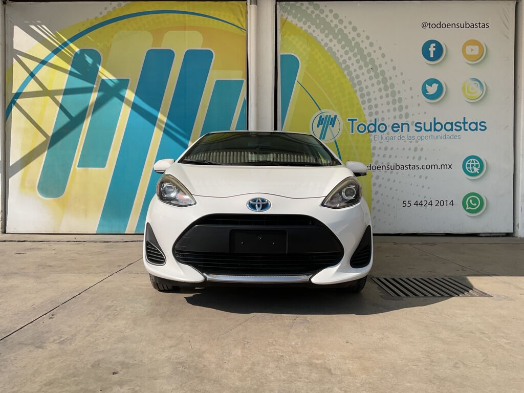 Toyota Prius 2021 5p C Híbrido L4/1.5 Aut 2021 Toyota Prius Venta Exteriores 2