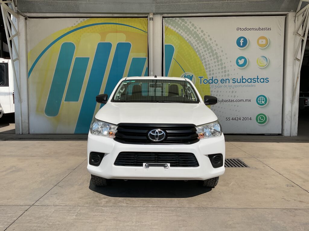 Toyota Hilux 2020 2p Cabina Sencilla L4/2.7 Man 2020 Toyota Hilux Venta Exteriores 2