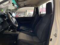 Toyota Hilux 2020 2p Cabina Sencilla L4/2.7 Man 2020 Toyota Hilux Venta Interiores 15