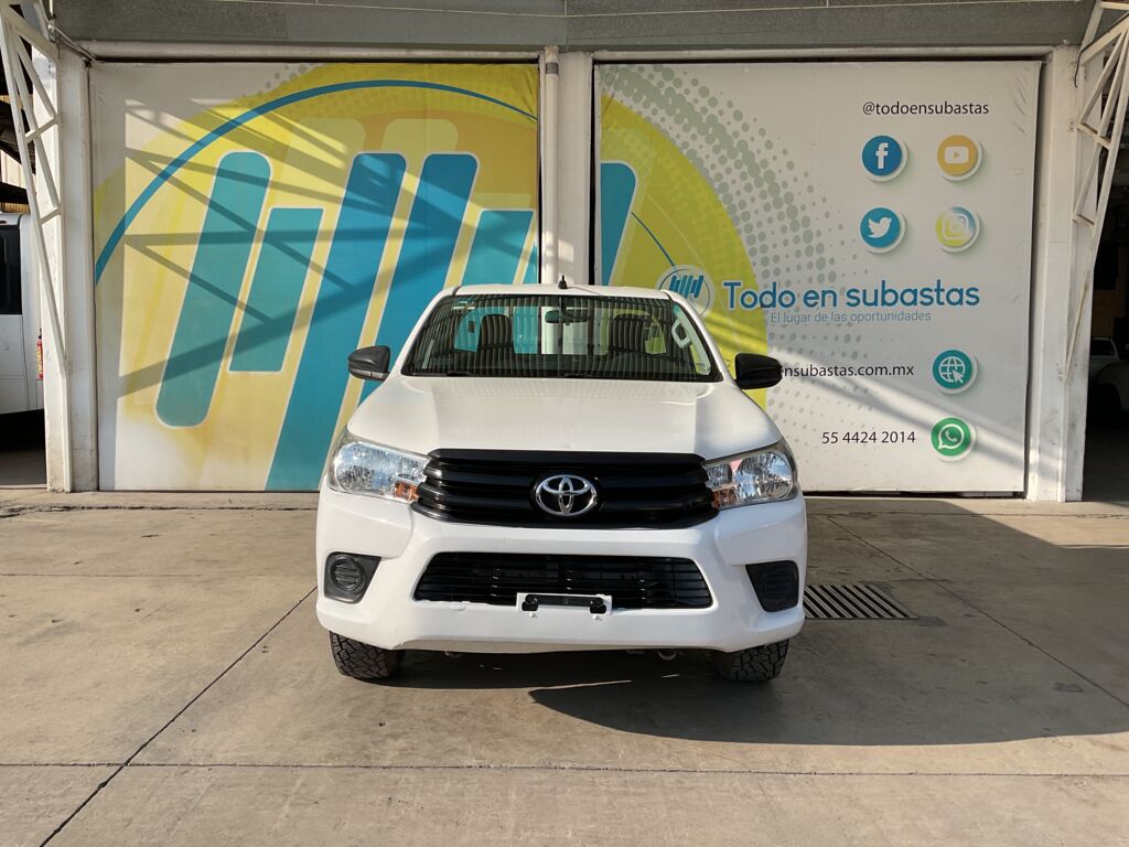 Toyota Hilux 2020 2p Cabina Sencilla L4/2.7 Man 2020 Toyota Hilux Venta Exteriores 2