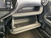 Toyota Prius 2021 5p Prius C L4/1.5 Aut 2021 Toyota Prius Venta Interiores 19