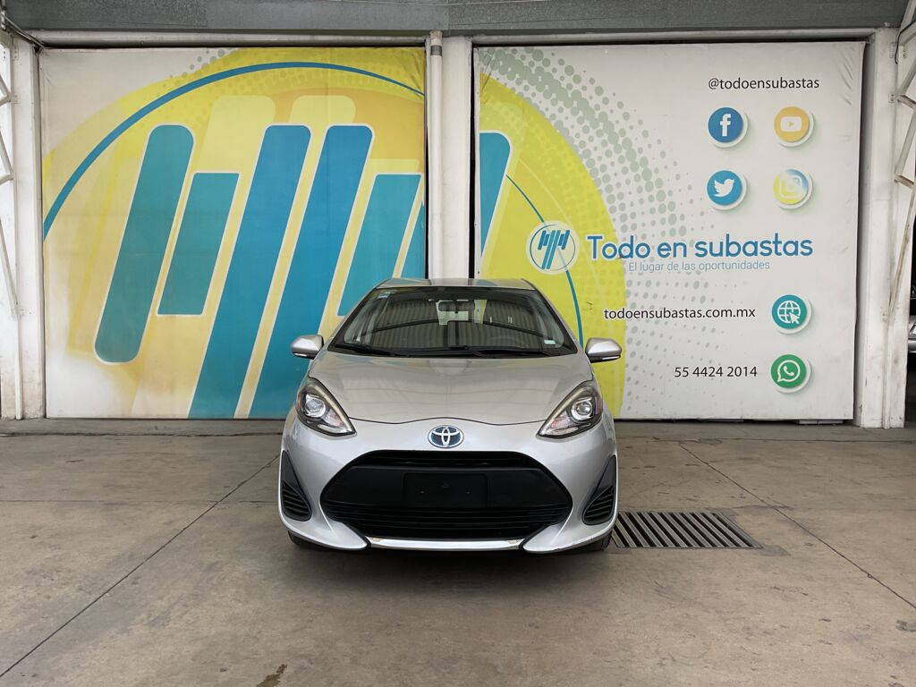 Toyota Prius 2021 5p C Híbrido L4/1.5 Aut 2021 Toyota Prius Venta Exteriores 2