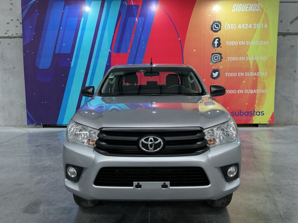 Toyota Hilux 2022 4p Doble Cabina Diesel L4/2.8/T Man 4X4 2022 Toyota Hilux Venta Exteriores 2