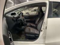 Toyota Prius 2021 5p Base Hibrido L4/1.8 Aut 2021 Toyota Prius Venta Interiores 16