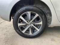 Toyota Prius 2019  2019 Toyota Prius Venta Llantas 7