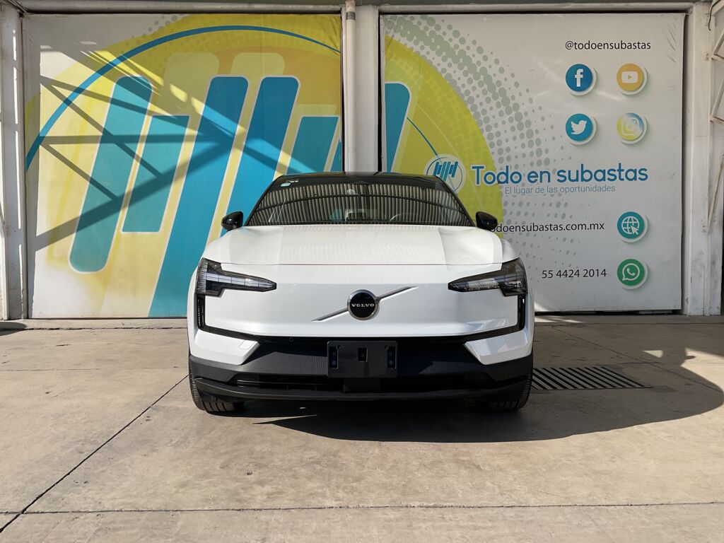 Volvo EX30 2024 4p Plus EV 69 kWh Aut 2024 Volvo EX30 Venta Exteriores 2
