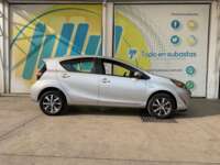 Toyota Prius 2019 5p C Hibrido L4/1.5/Aut 2019 Toyota Prius Venta Exteriores 4