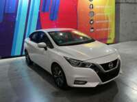 Nissan Versa 2022 4p Exclusive L4/1.6 CVT  2022 Nissan Versa Venta Exteriores 3